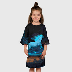 Платье клеш для девочки Лошадь в синем свете, цвет: 3D-принт — фото 2