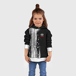 Толстовка-худи детская Тойота - следы от шин, цвет: 3D-белый — фото 2