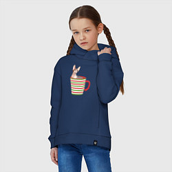 Толстовка оверсайз детская Сфинкс в новогодней полосатой кружке, цвет: тёмно-синий — фото 2