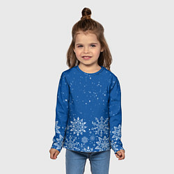 Лонгслив детский Текстура снежинок на синем фоне, цвет: 3D-принт — фото 2