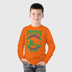 Лонгслив хлопковый детский Рыбалка: отец и сын, цвет: оранжевый — фото 2