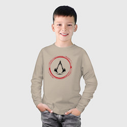 Лонгслив хлопковый детский Символ Assassins Creed и красная краска вокруг, цвет: миндальный — фото 2