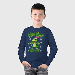 Лонгслив хлопковый детский Год зеленого деревянного дракона 2024, цвет: тёмно-синий — фото 2