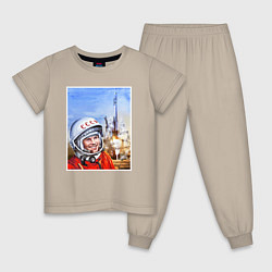 Пижама хлопковая детская Юрий Гагарин на космодроме, цвет: миндальный