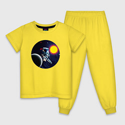 Пижама хлопковая детская Космонавт в невесомости, цвет: желтый