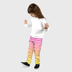 Брюки детские Белые полосы на розовом и желтом градиенте, цвет: 3D-принт — фото 2