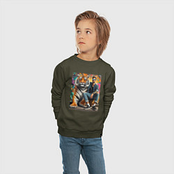Свитшот хлопковый детский Чувак хипстер с тигром - нейросеть, цвет: хаки — фото 2