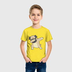 Футболка хлопковая детская Дэббинг мопс в чёрных очках - Dabbing dog, цвет: желтый — фото 2