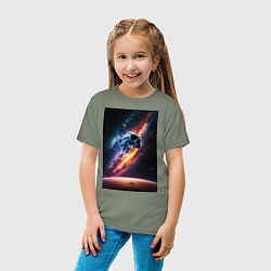 Футболка хлопковая детская Астронавт в космосе, цвет: авокадо — фото 2