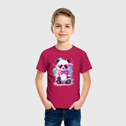 Футболка хлопковая детская Милая панда в розовых очках и бантике, цвет: маджента — фото 2