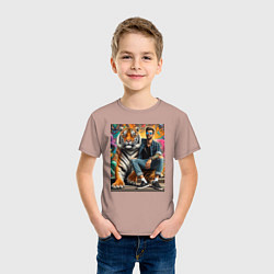 Футболка хлопковая детская Чувак хипстер с тигром - нейросеть, цвет: пыльно-розовый — фото 2