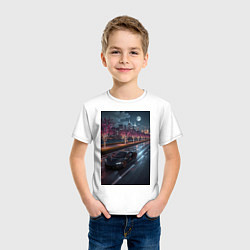 Футболка хлопковая детская Черный суперкар едет к мегаполису, цвет: белый — фото 2