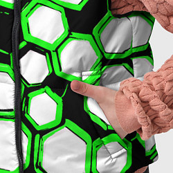 Детский жилет Бело-зелёные шестиугольники на чёрном фоне, цвет: 3D-красный — фото 2