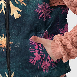 Детский жилет Новогодние разноцветные снежинки, цвет: 3D-черный — фото 2