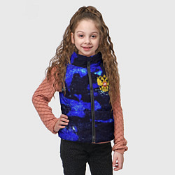 Детский жилет Синий потертый камуфляж и герб РФ, цвет: 3D-красный — фото 2
