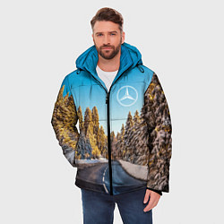 Куртка зимняя мужская Мерседес - зимняя дорога через лес, цвет: 3D-светло-серый — фото 2