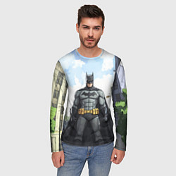 Лонгслив мужской Бэтмен стоит на улице, цвет: 3D-принт — фото 2