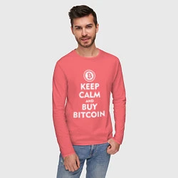 Лонгслив хлопковый мужской Keep Calm & Buy Bitcoin, цвет: коралловый — фото 2