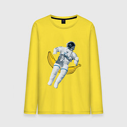 Лонгслив хлопковый мужской Космонавт на банане цвета желтый — фото 1