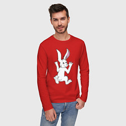 Лонгслив хлопковый мужской Кролик на мне, цвет: красный — фото 2