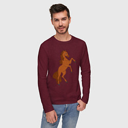 Лонгслив хлопковый мужской Лошадка на задних ногах, цвет: меланж-бордовый — фото 2