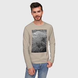 Лонгслив хлопковый мужской Чёрные пузыри, цвет: миндальный — фото 2