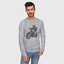 Лонгслив хлопковый мужской Енот байкер на мотоцикле чоппере, цвет: меланж — фото 2
