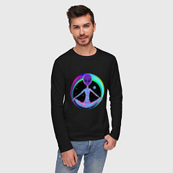 Лонгслив хлопковый мужской Alien Peace, цвет: черный — фото 2