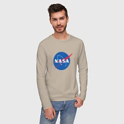 Лонгслив хлопковый мужской NASA: Logo, цвет: миндальный — фото 2