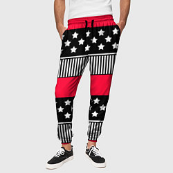 Брюки на резинке мужские Red and black pattern with stripes and stars, цвет: 3D-принт — фото 2