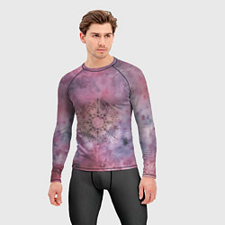 Рашгард мужской Мандала гармонии, фиолетовая, космос, цвет: 3D-принт — фото 2