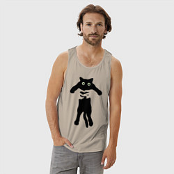 Майка мужская хлопок Черный кот в руках, цвет: миндальный — фото 2