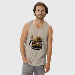 Майка мужская хлопок Большая волна в Канагаве в чайнике с кофе, цвет: миндальный — фото 2