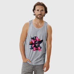 Майка мужская хлопок Девушка в гриме кошки и в черной шляпе и с розовым, цвет: меланж — фото 2