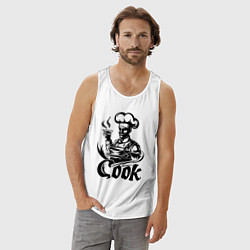 Майка мужская хлопок Повар готовит блюдо, цвет: белый — фото 2