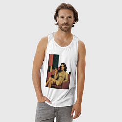 Майка мужская хлопок Девушку в кресле ретро поп-арт 1970-е, цвет: белый — фото 2