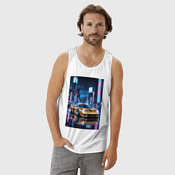 Майка мужская хлопок Суперкар едет среди небоскребов, цвет: белый — фото 2