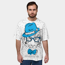 Футболка оверсайз мужская Белый тигр в синей шляпе, цвет: 3D-принт — фото 2