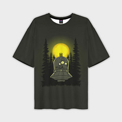 Мужская футболка оверсайз Шокированный пришелец в лесу