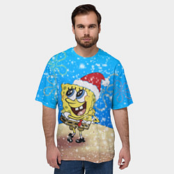 Футболка оверсайз мужская НОВОГОДНИЙ ГУБКА БОБ КВАДРАТНЫЕ ШТАНЫ, цвет: 3D-принт — фото 2