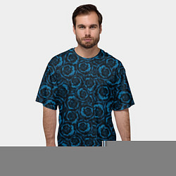 Футболка оверсайз мужская Синие розы-цветочный узор, цвет: 3D-принт — фото 2