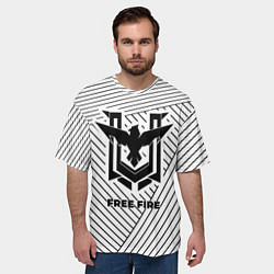Футболка оверсайз мужская Символ Free Fire на светлом фоне с полосами, цвет: 3D-принт — фото 2