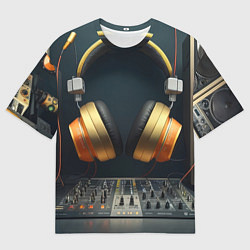 Мужская футболка оверсайз Золотые наушники