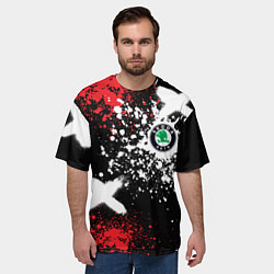 Футболка оверсайз мужская Шкода на фоне граффити и брызг красок, цвет: 3D-принт — фото 2