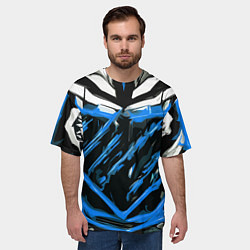 Футболка оверсайз мужская Blue and white abstraction on a black background, цвет: 3D-принт — фото 2
