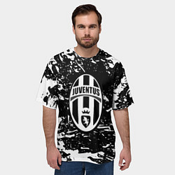 Футболка оверсайз мужская Ювентус белые штрихи красок, цвет: 3D-принт — фото 2