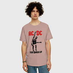 Футболка оверсайз мужская AC/DC: Stiff Upper Lip, цвет: пыльно-розовый — фото 2