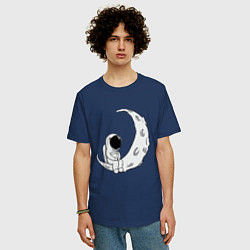 Футболка оверсайз мужская Космонавт на Луне, цвет: тёмно-синий — фото 2