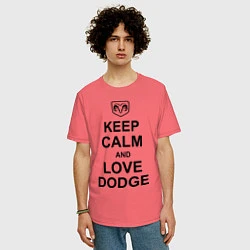 Футболка оверсайз мужская Keep Calm & Love Dodge, цвет: коралловый — фото 2