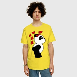 Футболка оверсайз мужская Поцелуй панды: для нее, цвет: желтый — фото 2
